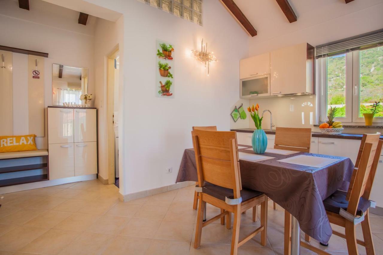 Apartman Madlen Крес Екстериор снимка