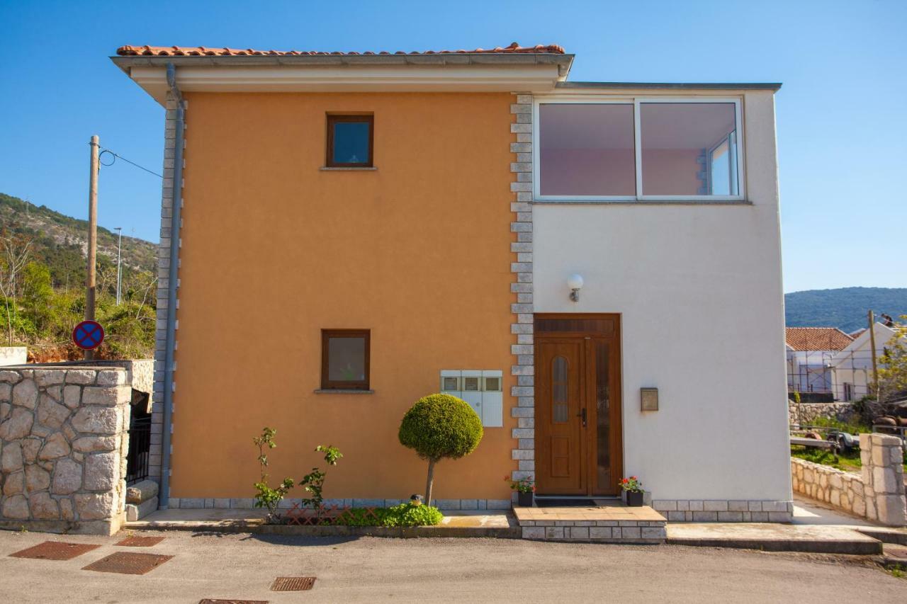 Apartman Madlen Крес Стая снимка